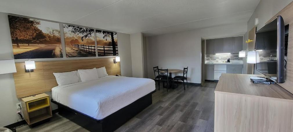 Days Inn By Wyndham Conway Exteriör bild