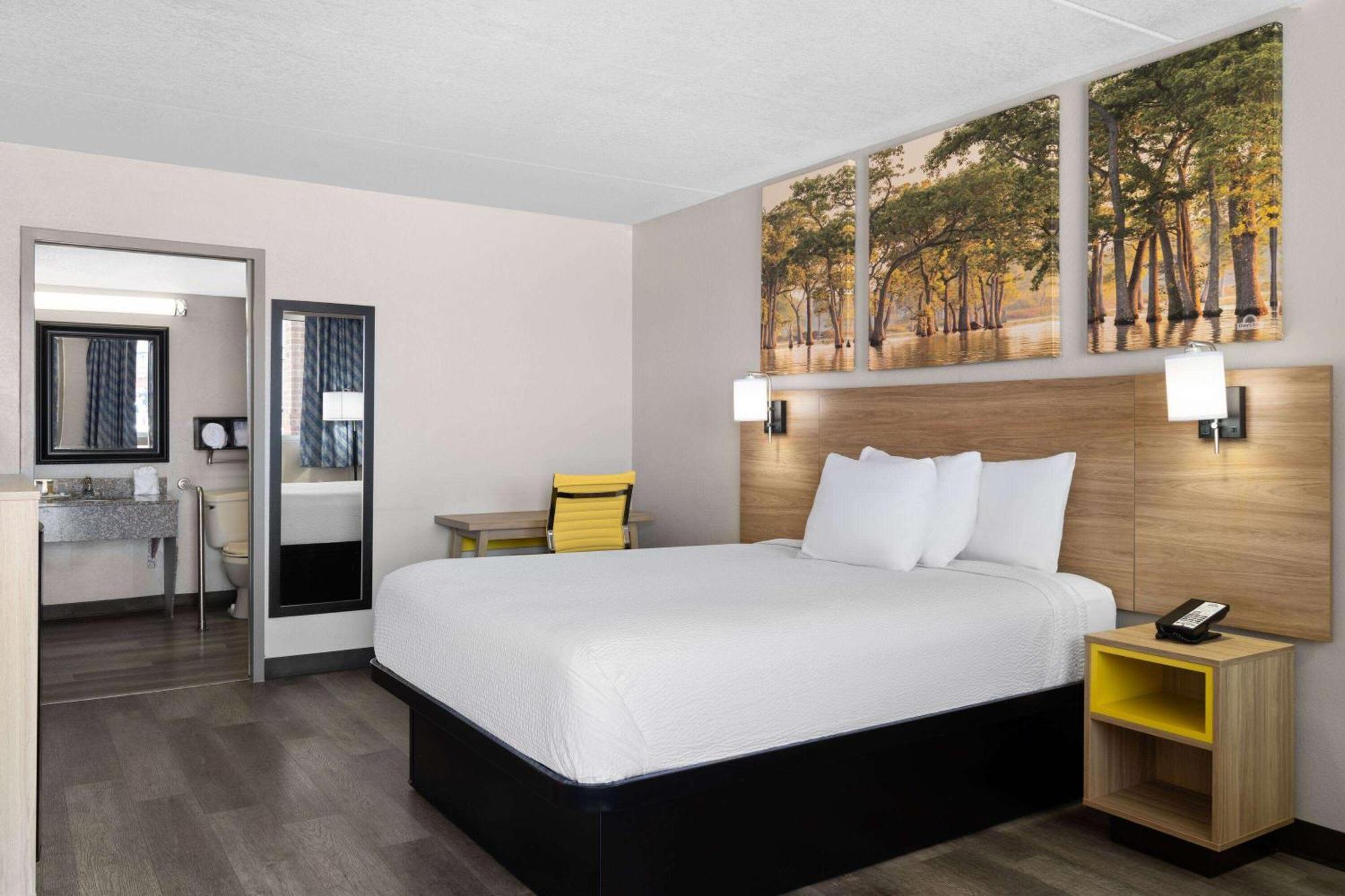 Days Inn By Wyndham Conway Exteriör bild