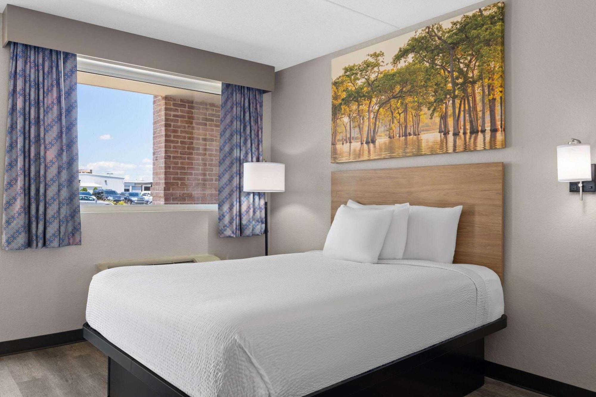 Days Inn By Wyndham Conway Exteriör bild