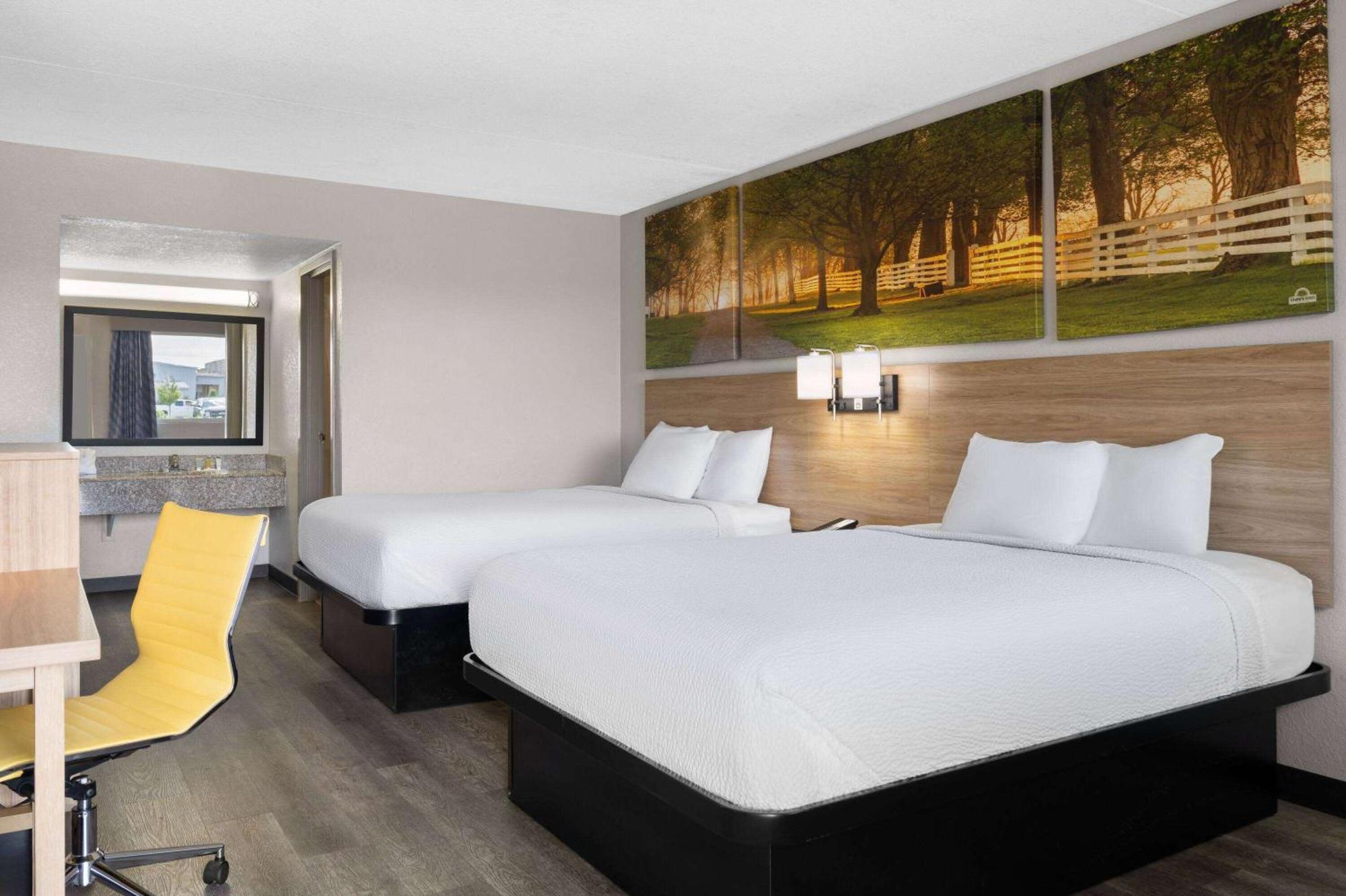 Days Inn By Wyndham Conway Exteriör bild