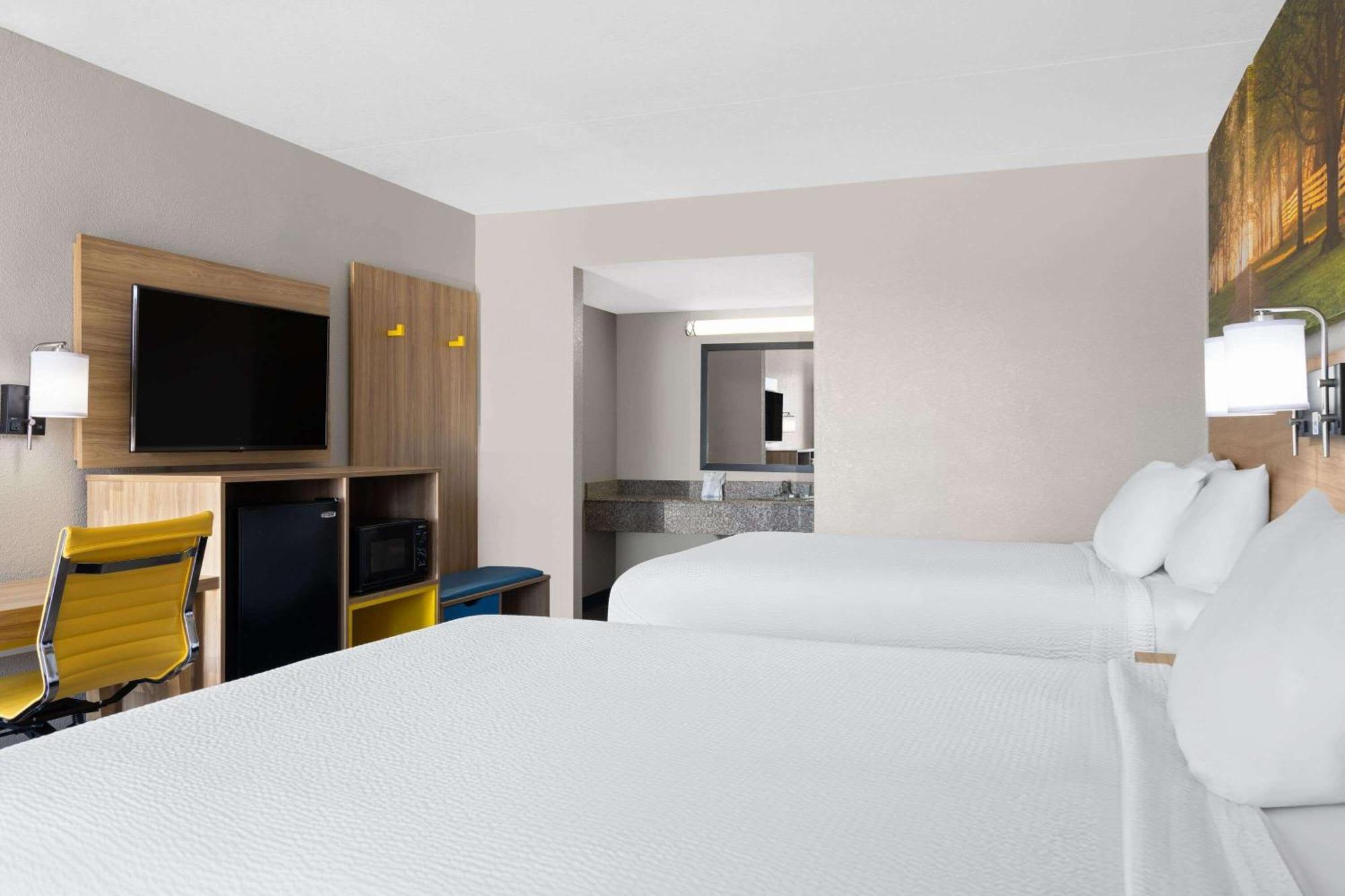 Days Inn By Wyndham Conway Exteriör bild
