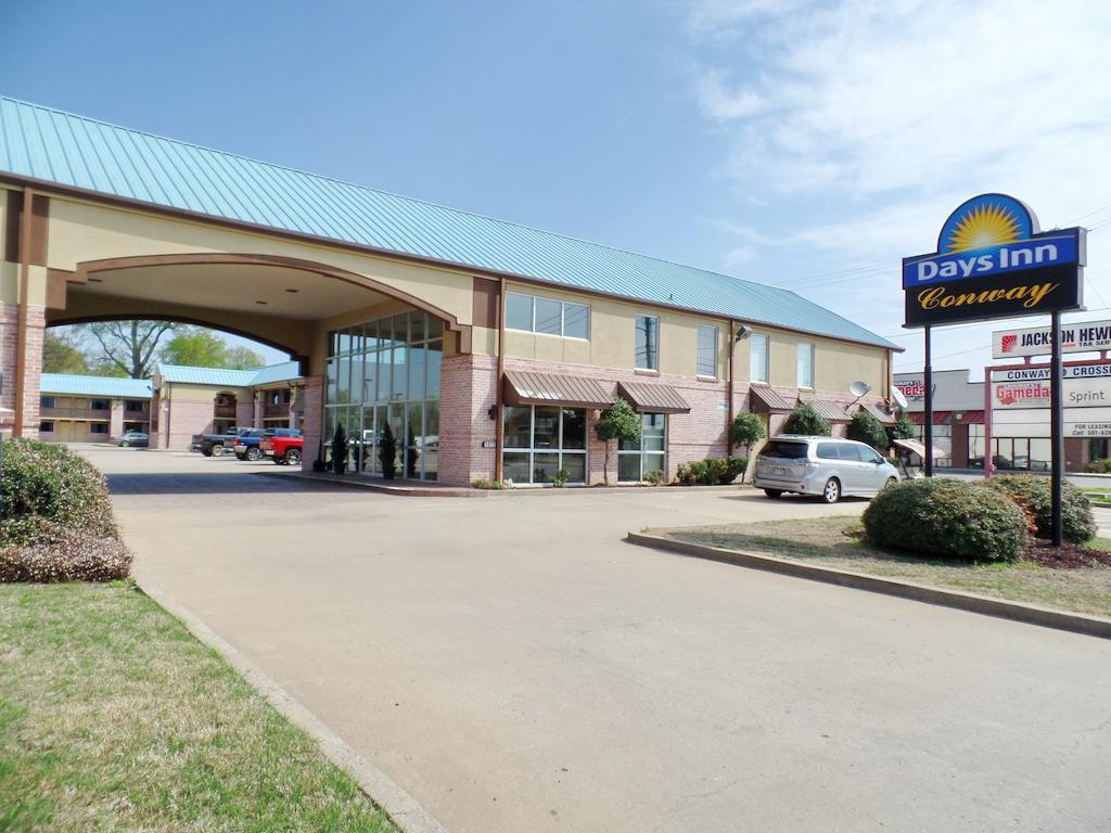 Days Inn By Wyndham Conway Exteriör bild
